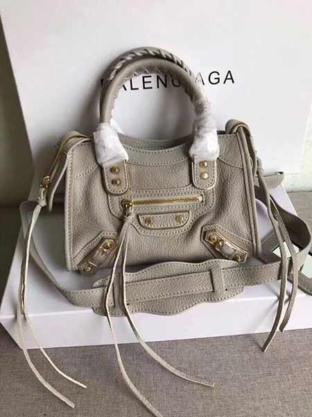 巴黎世家BALENCIAGA機車包手提包將成為傳奇